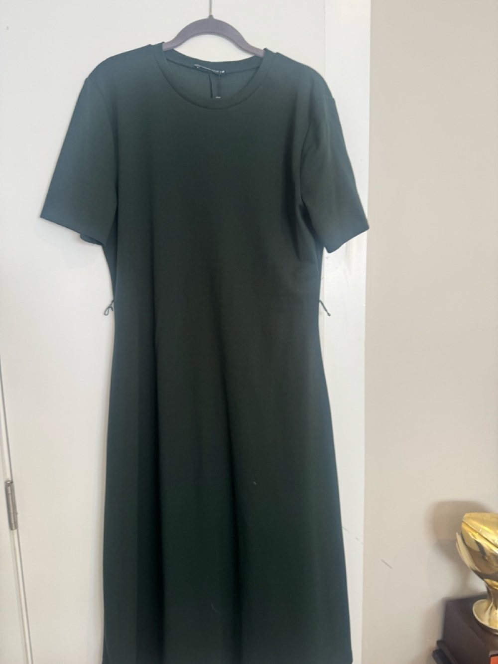 Zara Minimalist Short Sleeve Midi Dress in Dark Green